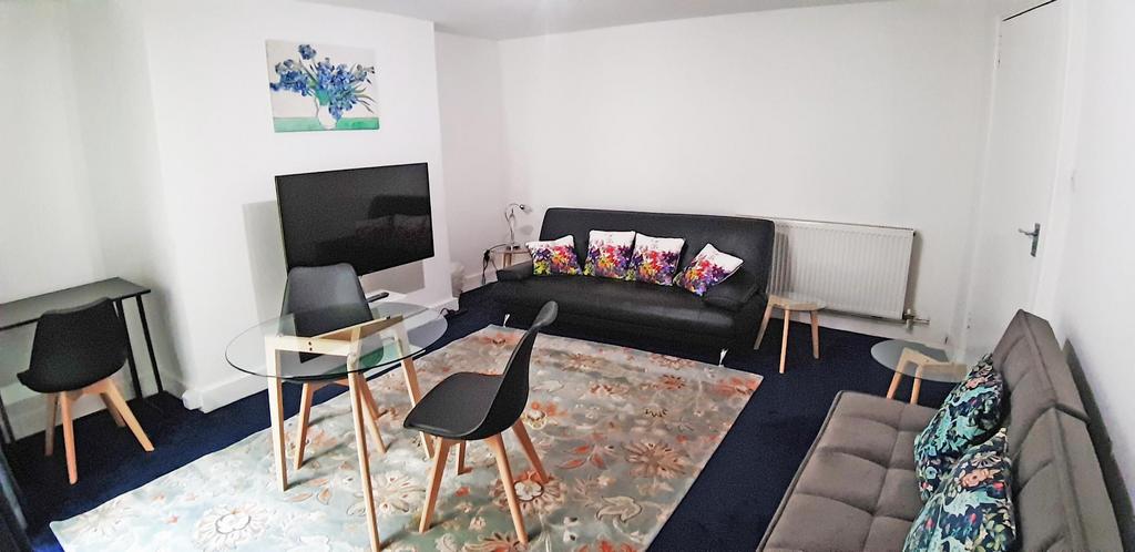 01 Lansdowne Basement Lounge 1ca.jpg