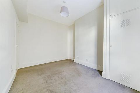 1 bedroom flat to rent, Trinity Church Square, Southwark, London, SE1