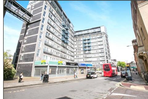 2 bedroom flat to rent, Calderwood Street, London, SE18