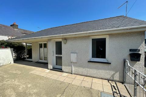 1 bedroom bungalow for sale, Dark Gate Street, Aberaeron, SA46