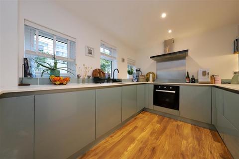 3 bedroom terraced house for sale, Blaker Street, Brighton