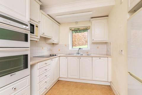 2 bedroom flat for sale, Bedfield Lane, Headbourne Worthy, SO23