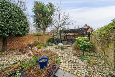 6 Barn Close, Borden, Sittingbourne, ME9 8JW