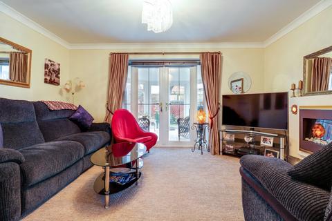 3 bedroom townhouse for sale, Jardine Avenue, Featherstone, Pontefract, West Yorkshire, WF7