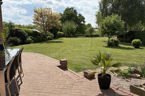 Chessells Henley Road, Ullenhall, Henley-in-arden, B95 5NW