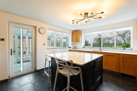 Chessells Henley Road, Ullenhall, Henley-in-arden, B95 5NW