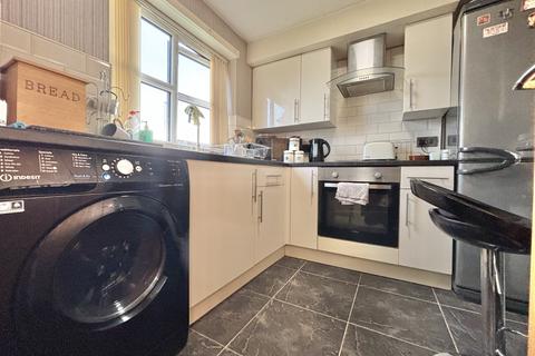 2 bedroom apartment for sale, Mythop Road, Blackpool FY4