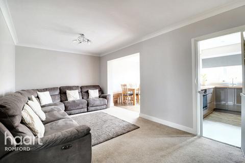 5 bedroom semi-detached house for sale, Clockhouse Lane, Romford, RM5 3QP