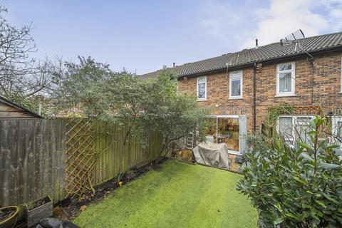 2 Montrose Way, London, SE23 2DG