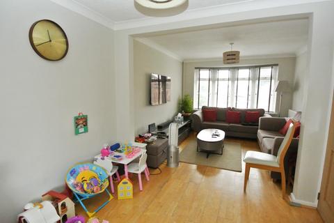 3 bedroom house for sale, Newhaven Crescent, Ashford TW15