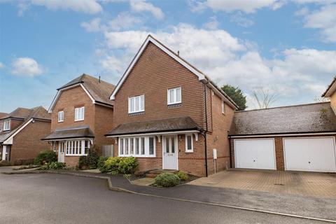 3 bedroom detached house for sale, Medway Gardens, Burgess Hill