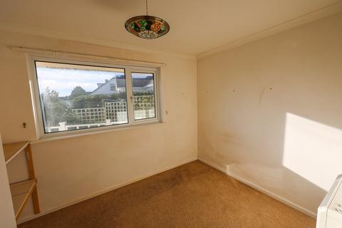 1 Gribben Close, St Austell, PL25 4EA