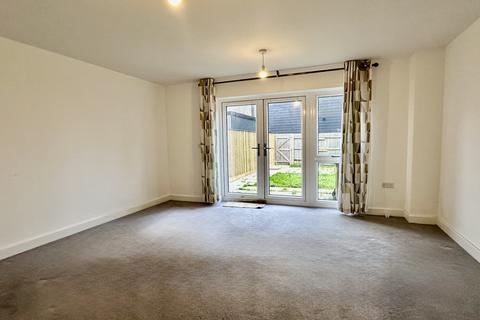 2 bedroom end of terrace house for sale, Conningbrook Avenue, Ashford