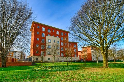 1 bedroom apartment to rent, Soudrey Way, Cardiff CF10