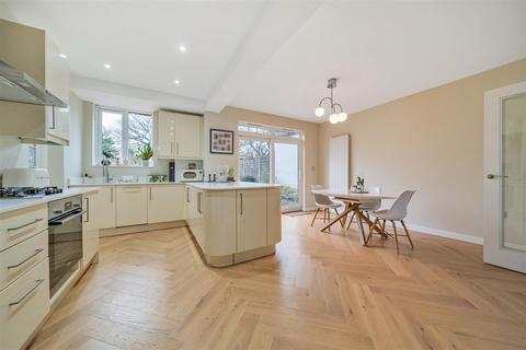 248 Crescent Drive, Petts Wood, Orpington, BR5 1AX