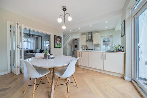 248 Crescent Drive, Petts Wood, Orpington, BR5 1AX