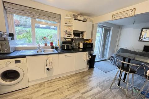 3 bedroom semi-detached house for sale, Woodside Road, Salisbury SP2