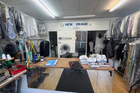 Shop to rent, Hertford Road, Enfield, EN3