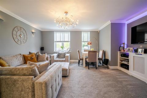 2 bedroom apartment for sale, Woodmill Court, Ascot