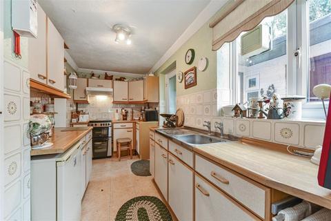 6 Canada Road, Arundel, BN18 9HY