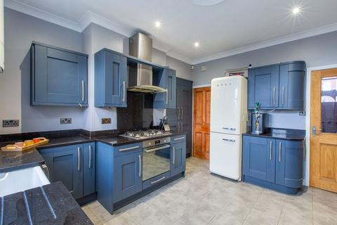 3 bedroom terraced house for sale, Leeds LS7