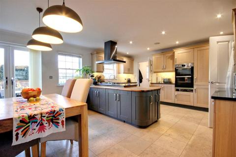4 bedroom detached house for sale, Monckton Rise, South Newbald