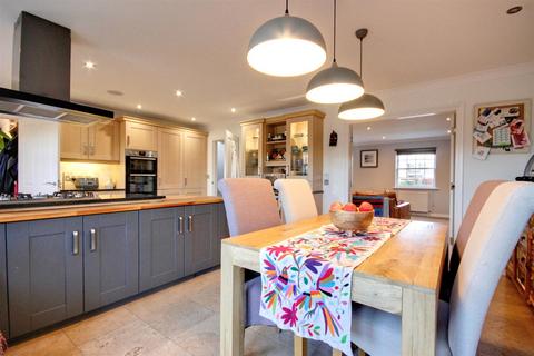 4 bedroom detached house for sale, Monckton Rise, South Newbald