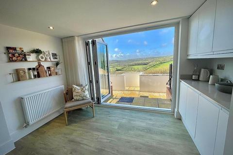 5 bedroom detached house for sale, Gwarak Tewdar, Truro