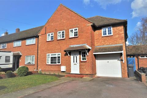 5 bedroom house to rent, Hornbeam Road, Guildford