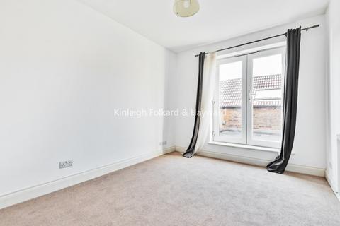 2 bedroom flat to rent, Trinity Road London SW17