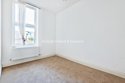 2 bedroom flat to rent, Trinity Road London SW17