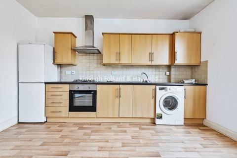 2 bedroom flat to rent, Trinity Road London SW17