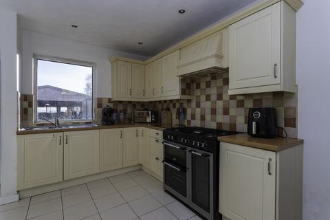 3 bedroom terraced house for sale, Cliff Crescent, Leeds LS25