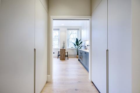 undefined, Flat ,  Nevern Square, London SW5