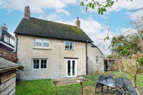 2 bedroom semi-detached house for sale, Church Road, Bicester OX25