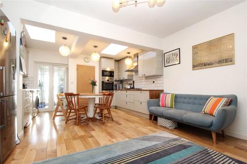 122 Parkdale Road, London, SE18 1RP