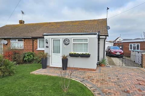 2 bedroom semi-detached bungalow for sale, Essex Avenue, Herne Bay, CT6 8AA