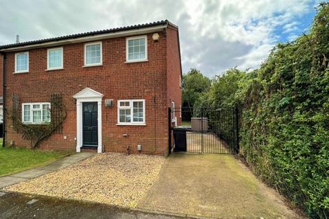 2 bedroom semi-detached house to rent, Barnston Close, Wigmore, Luton, LU2 9RZ