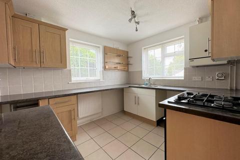 2 bedroom semi-detached house to rent, Barnston Close, Wigmore, Luton, LU2 9RZ