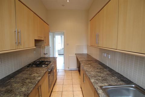 2 bedroom flat to rent, Dempster Street, Greenock PA15