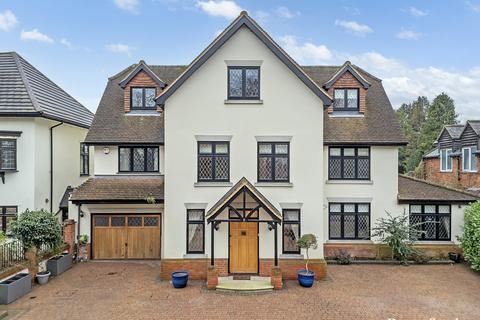 7 bedroom detached house for sale, Nelmes Way, Hornchurch, RM11