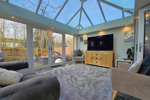 4 bedroom detached house to rent, Woodlands, Grange Park, Northampton NN4