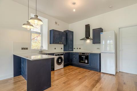 3 bedroom apartment to rent, Kelvinside Gardens, North Kelvinside, Glasgow