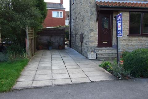 3 bedroom semi-detached house to rent, Manor Road, Tadcaster LS24