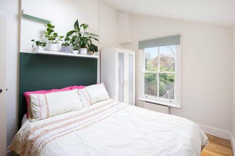 257b Glyn Road, London, E5 0JP