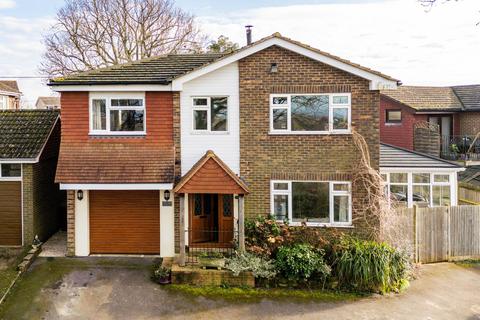 4 bedroom detached house for sale, Carters Way, Billingshurst RH14