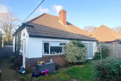 2 bedroom bungalow for sale, Blackfield Road, Fawley, Southampton, Hampshire, SO45