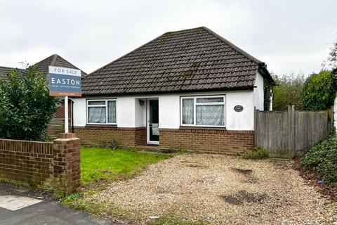 2 bedroom bungalow for sale, Blackfield Road, Fawley, Southampton, Hampshire, SO45