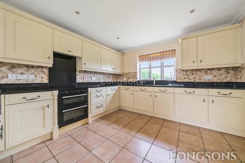 4 bedroom detached house for sale, Merton Road, Watton