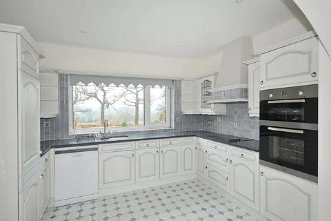 3 bedroom detached house to rent, Heybridge Lane, Prestbury, Macclesfield, Cheshire, SK10 4ES,